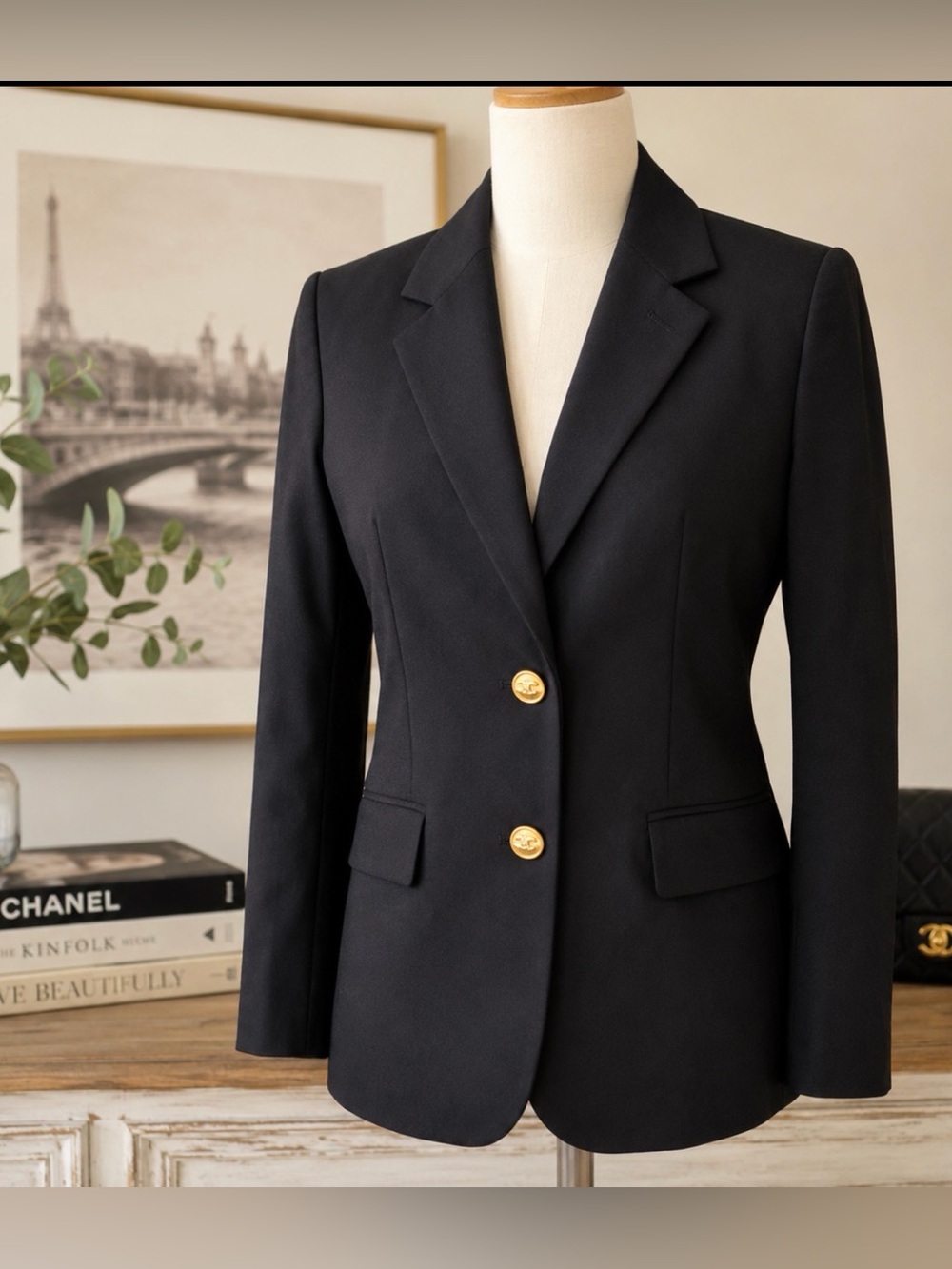 Brooks Brothers size 6 two button navy wool blazer